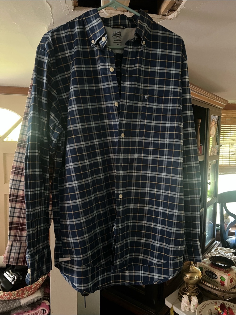 Izod Men’s Navy and White Plaid Button-Down Shirt medium